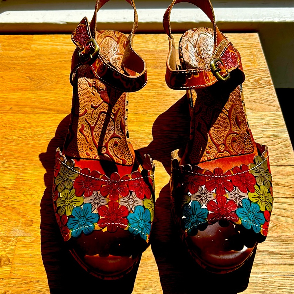 Spring Step Zalma Camel Color With Multi Color Fl… - image 1